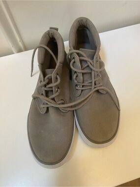 Like New Taupe Canvas Shoes